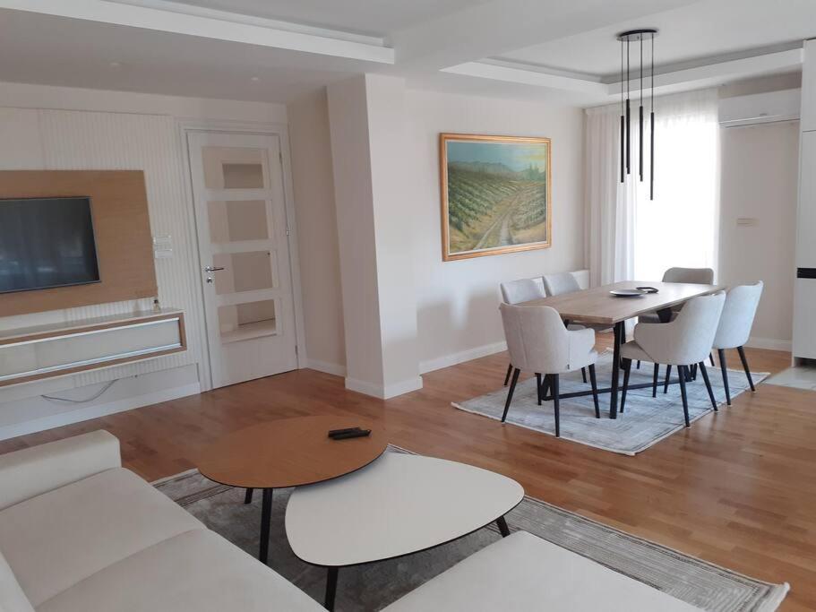 Brand New Lux Apartment スコピエ エクステリア 写真